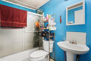 2505 Neville Rd, Chapel Hill, NC 27516
