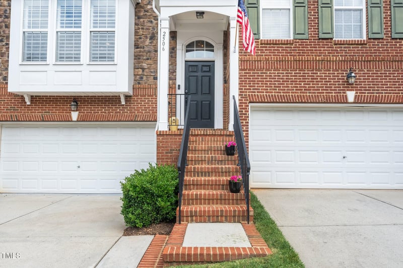 2506 Blooming St, Raleigh, NC 27612