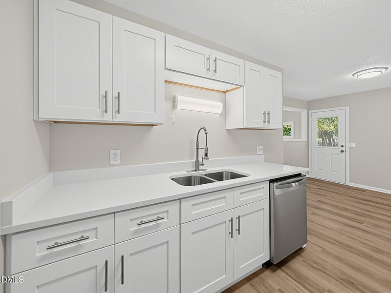 2506 Meadow Dr, Sanford, NC 27332