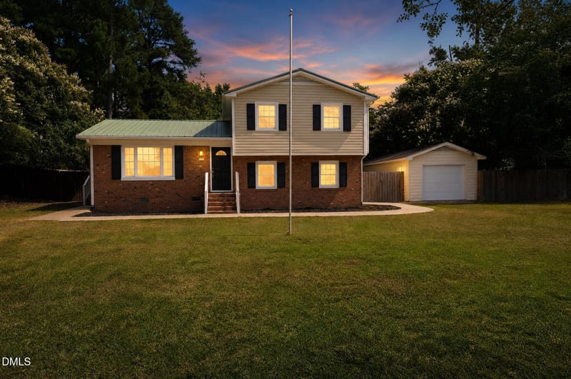2506 Meadow Dr, Sanford, NC 27332
