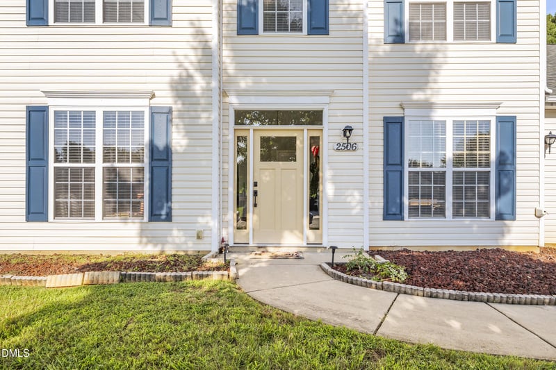 2506 Pepperstone Dr, Graham, NC 27253
