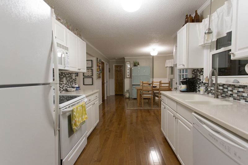 2506 Rolling Meadows Dr, Raleigh, NC 27603
