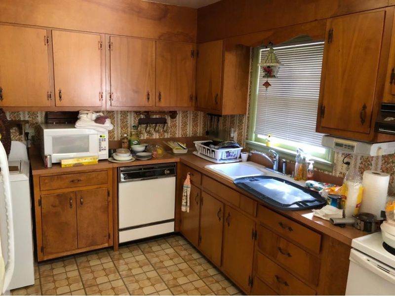 2507 Columbine Ln, Burlington, NC 27215