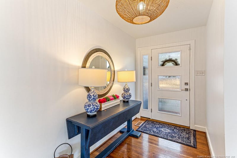 2507 Mirror Lake Dr, Fayetteville, NC 28303