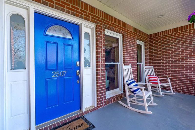 2507 Olive Chapel Rd, Apex, NC 27502
