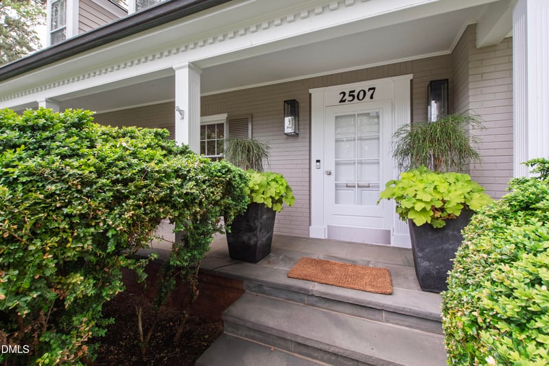 2507 Sanderson Dr, Raleigh, NC 27608
