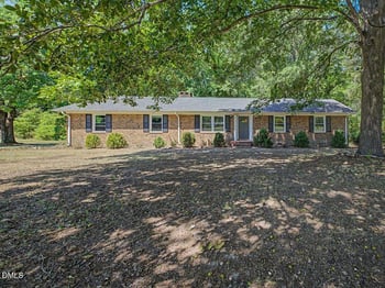 2509 Farrington Point Rd, Chapel Hill, NC 27517