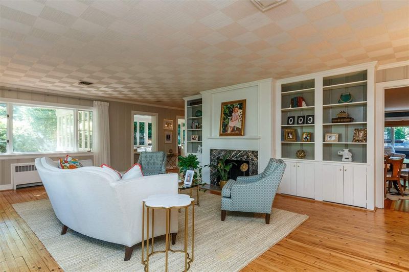 2509 Wake Dr, Raleigh, NC 27608