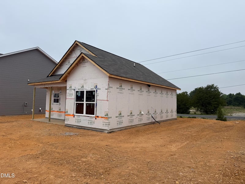 251 Courtside Dr, Dunn, NC 28334