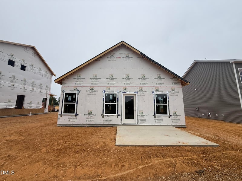 251 Courtside Dr, Dunn, NC 28334