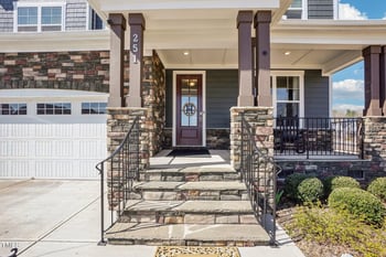 251 Crest Dr, Chapel Hill, NC 27517