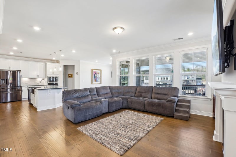 251 Crest Dr, Chapel Hill, NC 27517