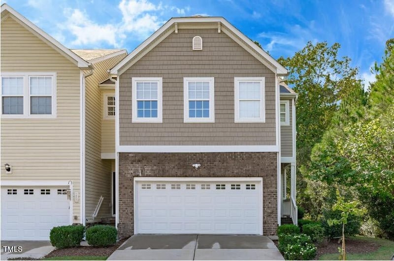 251 Gingko Creek Dr, Holly Springs, NC 27540