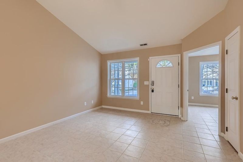 251 Highgate Cir, Wake Forest, NC 27587