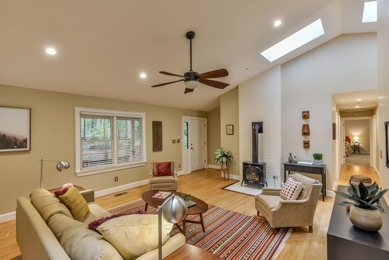 251 Meadow Branch Rd, Pittsboro, NC 27312