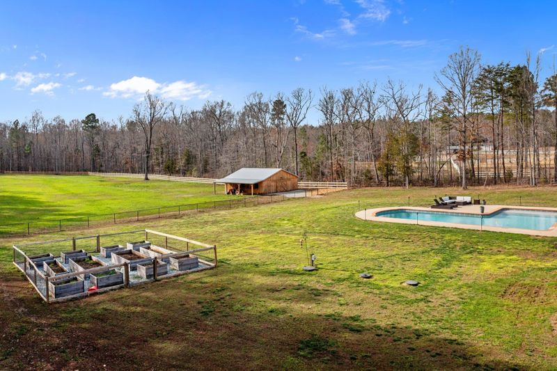 251 Tumbling Brook Ln, Hillsborough, NC 27278