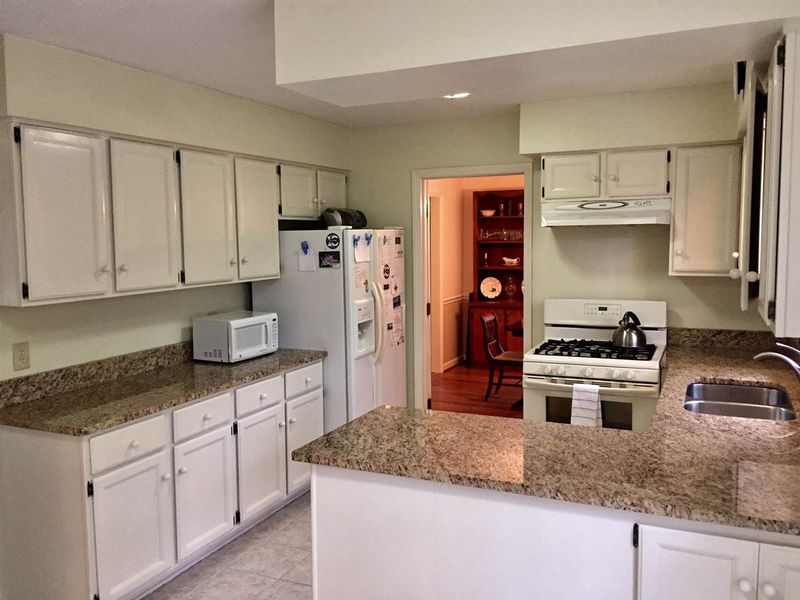 2510 Millwood Ct, Chapel Hill, NC 27514
