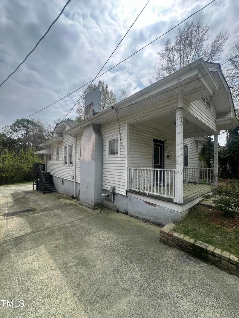 2511 Chapel Hill Rd, Durham, NC 27707