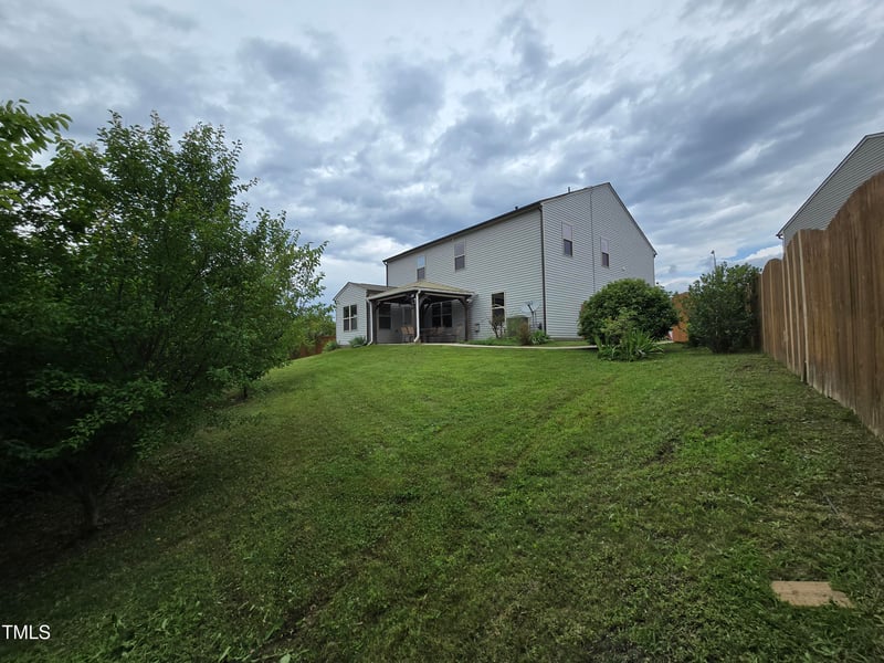2511 Dalmahoy Ln, Fuquay Varina, NC 27526
