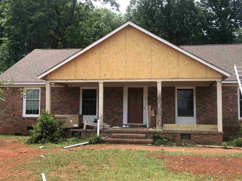 2511 Elderwood Ln, Burlington, NC 27514