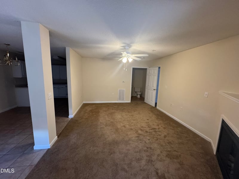 2511 Huntscroft Ln #101, Raleigh, NC 27617