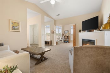 2511 Huntscroft Ln #303, Raleigh, NC 27617