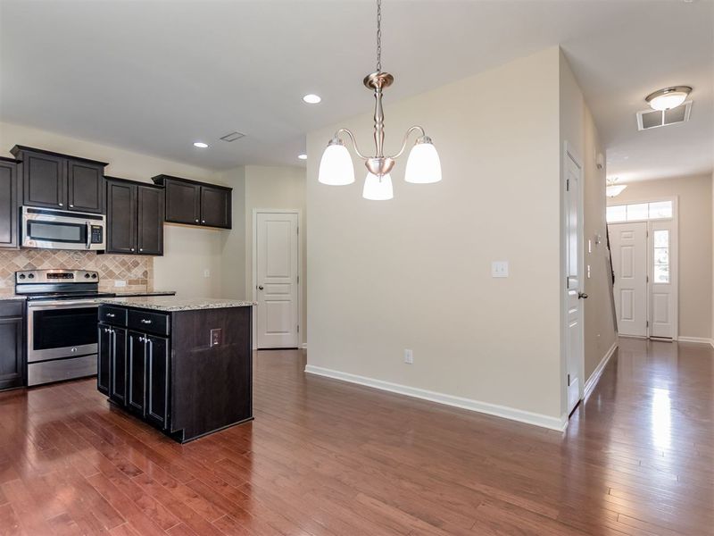 2511 Magnolia Tree Ln, Durham, NC 27703