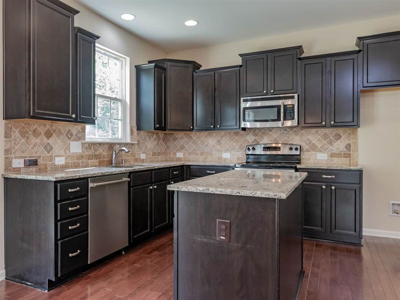2511 Magnolia Tree Ln, Durham, NC 27703
