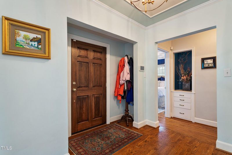 2511 St Marys St, Raleigh, NC 27609
