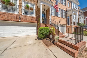 2512 Blooming St, Raleigh, NC 27612