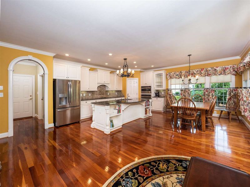 2512 Brook Crossing Cir, Raleigh, NC 27606