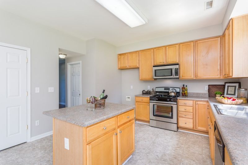2512 Dality Dr, Raleigh, NC 27604