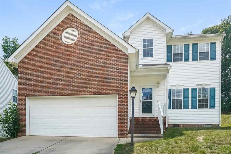 2512 Ferndown Ct, Raleigh, NC 27603