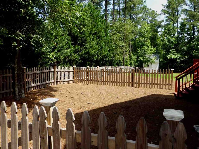 2512 Fleming Rd, Fuquay Varina, NC 27526