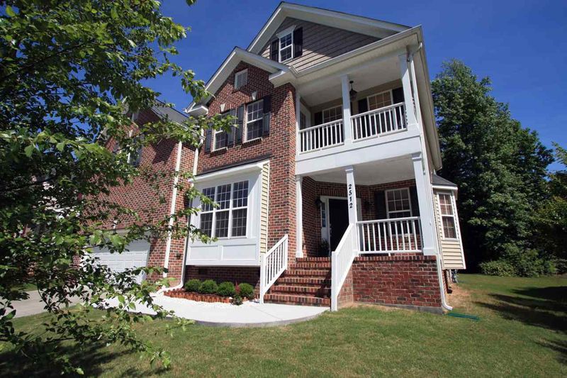 2512 Oleander Dr, Durham, NC 27703