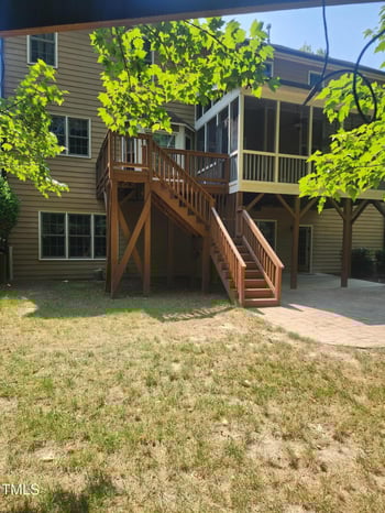 2512 Thurrock Dr, Apex, NC 27539