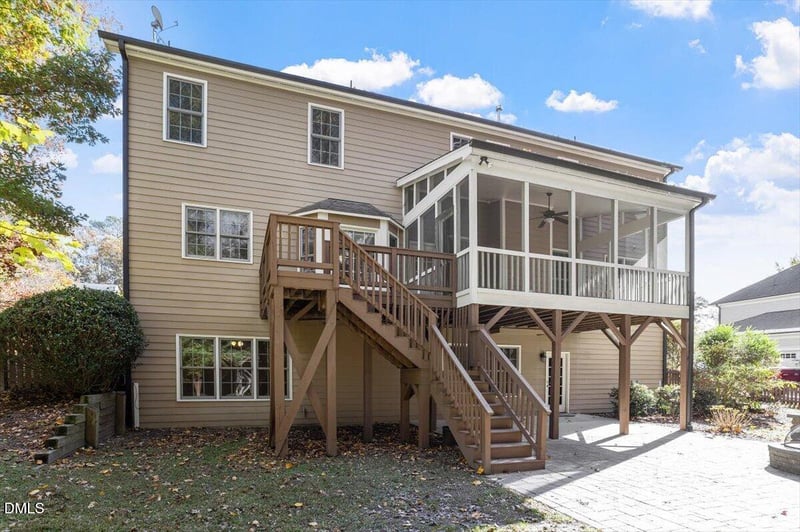 2512 Thurrock Dr, Apex, NC 27539