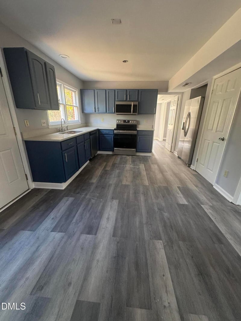 2513 Foxgate Dr, Raleigh, NC 27610