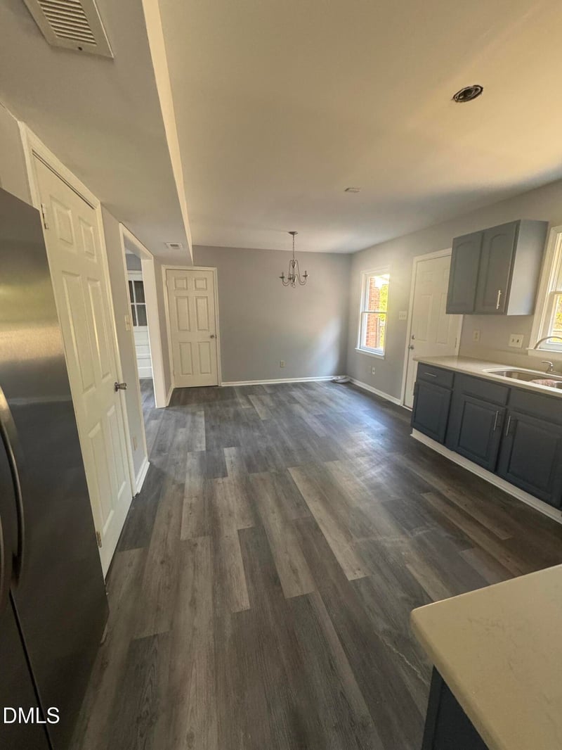 2513 Foxgate Dr, Raleigh, NC 27610