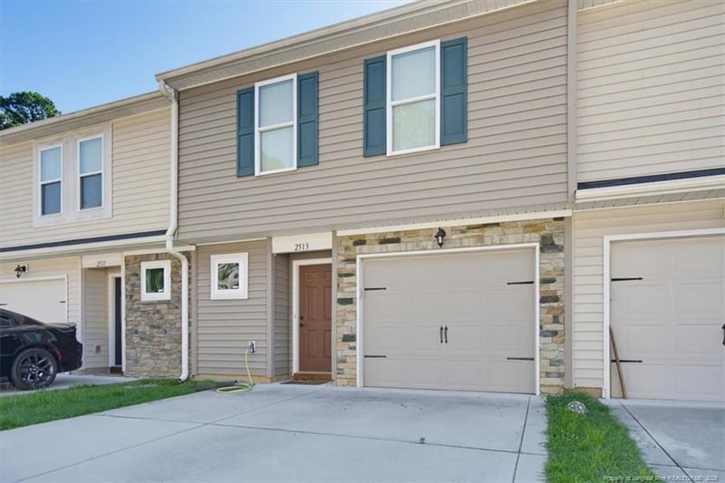 2513 Gardner Park Dr, Fayetteville, NC 28304