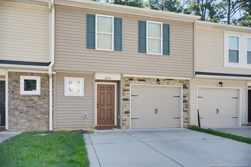 2513 Gardner Park Dr, Fayetteville, NC 28304