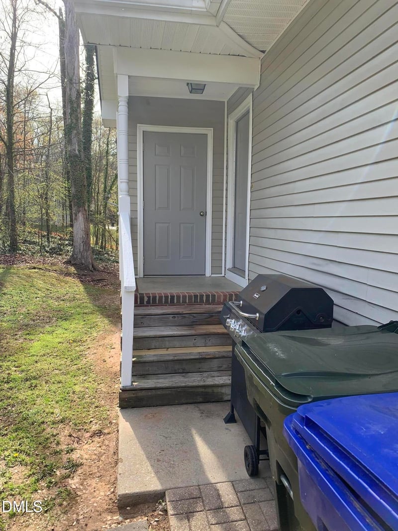 2513 Lindbergh St, Durham, NC 27704