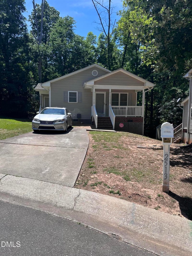 2513 Lindbergh St, Durham, NC 27704