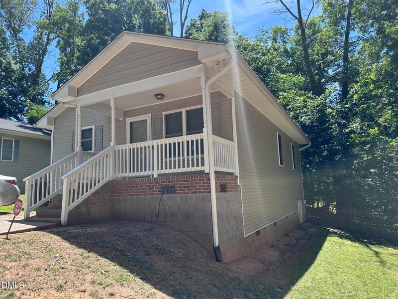 2513 Lindbergh St, Durham, NC 27704