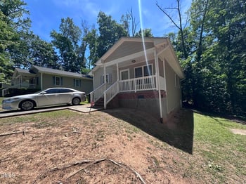 2513 Lindbergh St, Durham, NC 27704