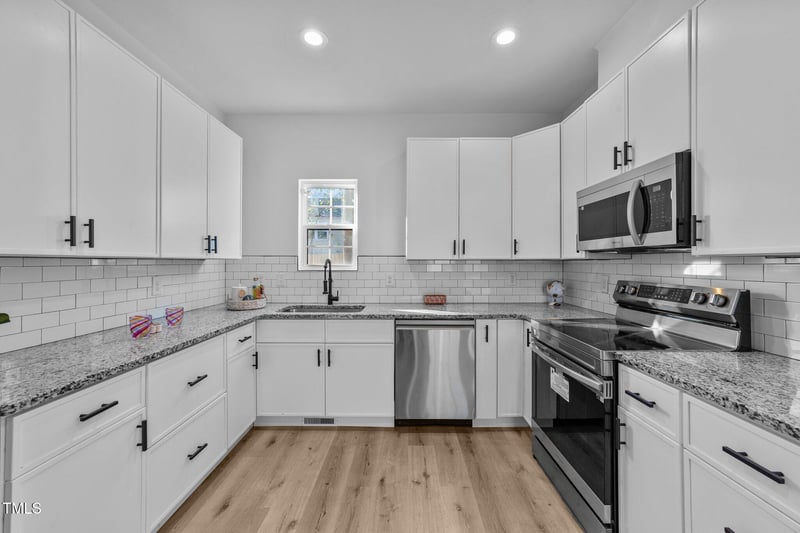2513 Rochelle St, Durham, NC 27703