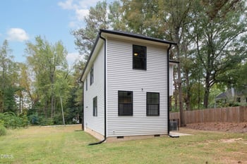2513 Rochelle St, Durham, NC 27703