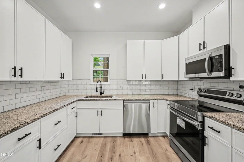 2513 Rochelle St, Durham, NC 27703