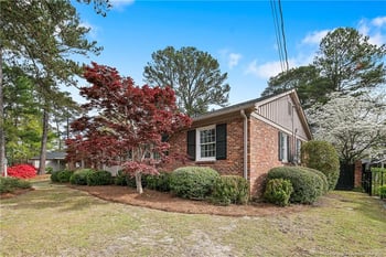 2514 Mirror Lake Dr, Fayetteville, NC 28303