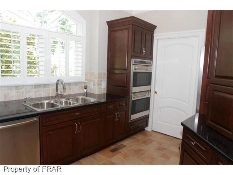 2514 Morganton Rd, Fayetteville, NC 28303